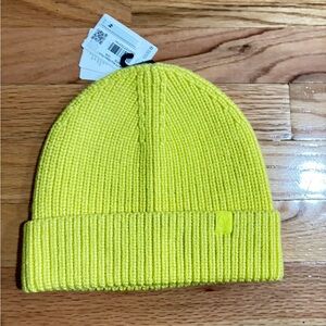 Lululemon wool blend close fit beanie